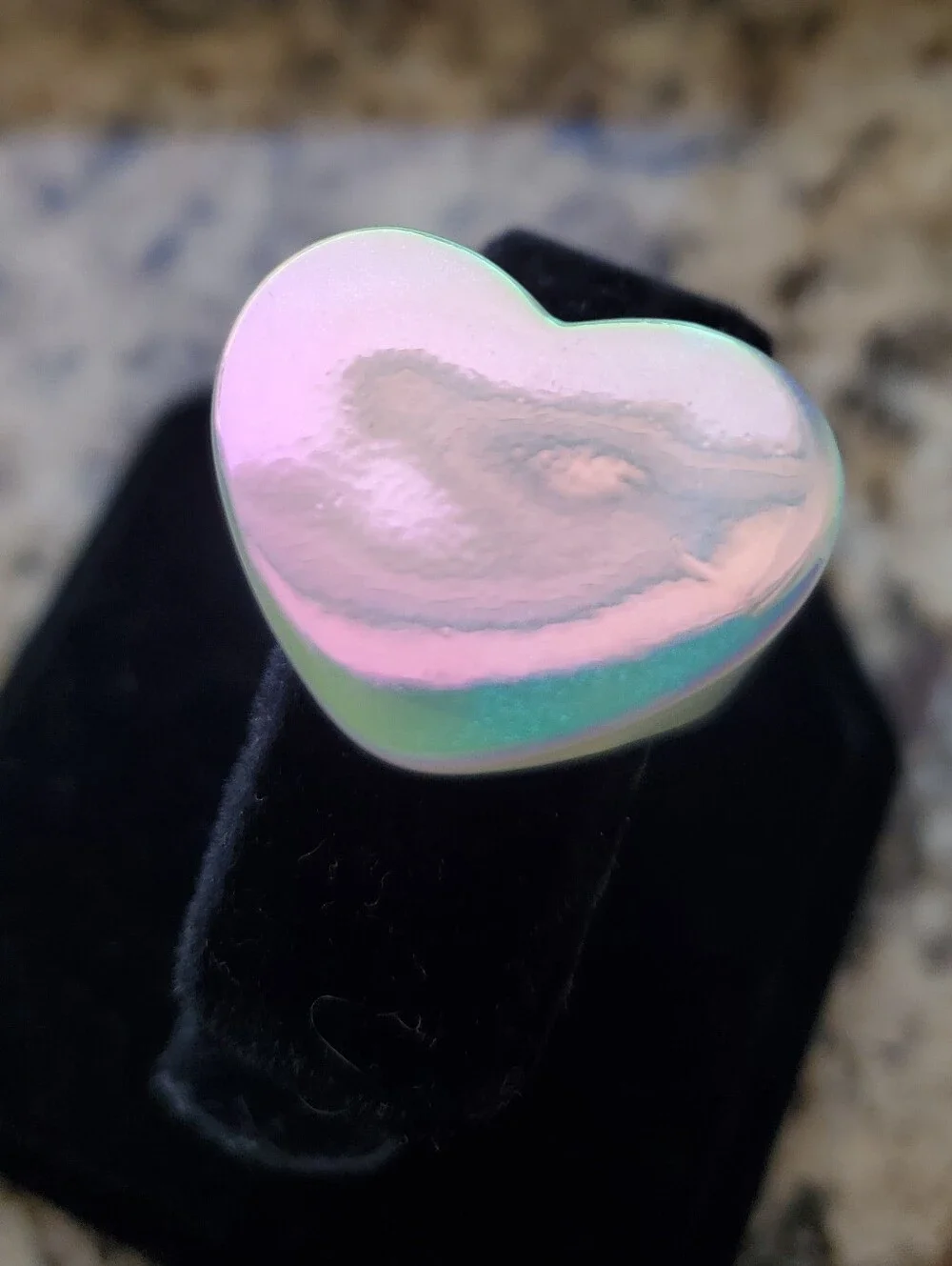 Women's White Iridescent Resin Vintage Ring
